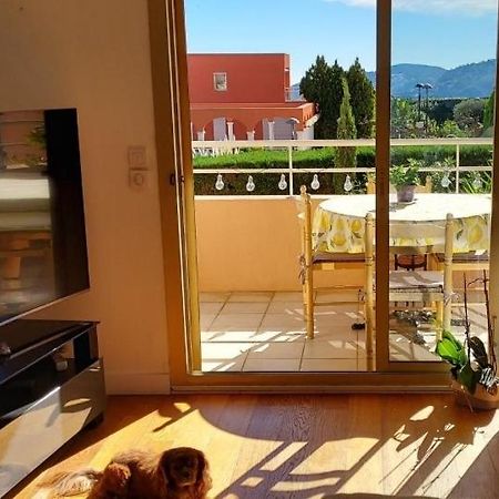 Chambre Lit 2 Personnes Dans Appartement Du Logeur Mandelieu Εξωτερικό φωτογραφία